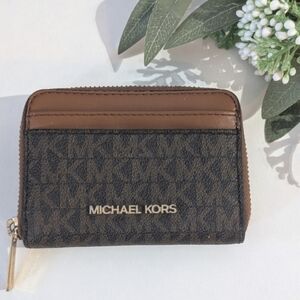 Michael Kors Jet Set Travel Medium Logo Zip-Around Card Case